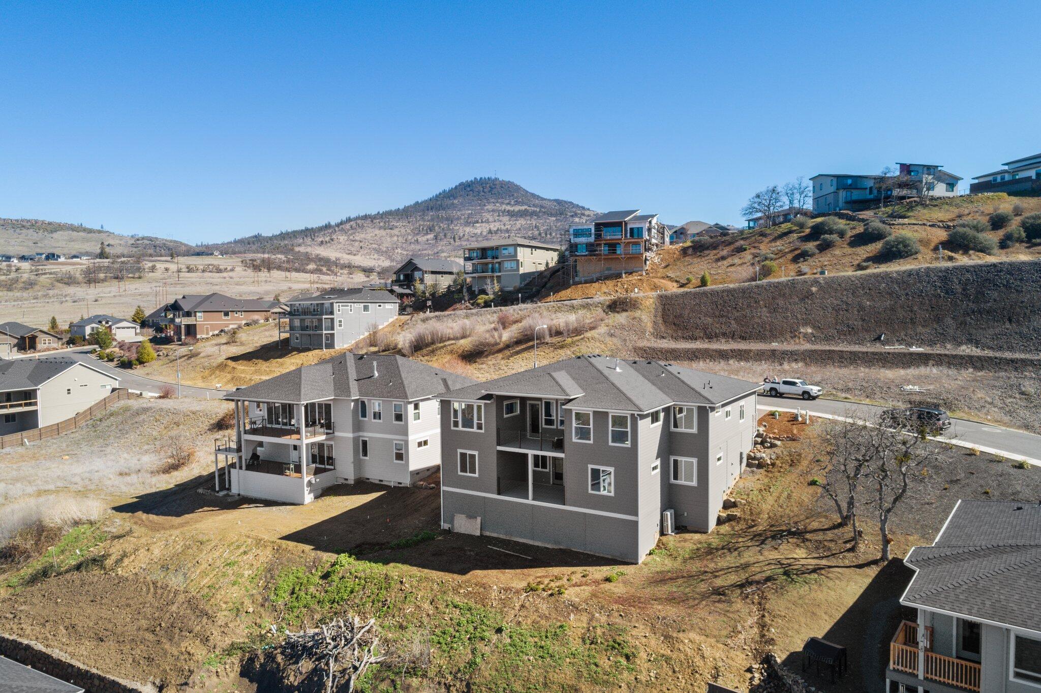 Bella Vista Heights Phases 1 & 2 - Residential