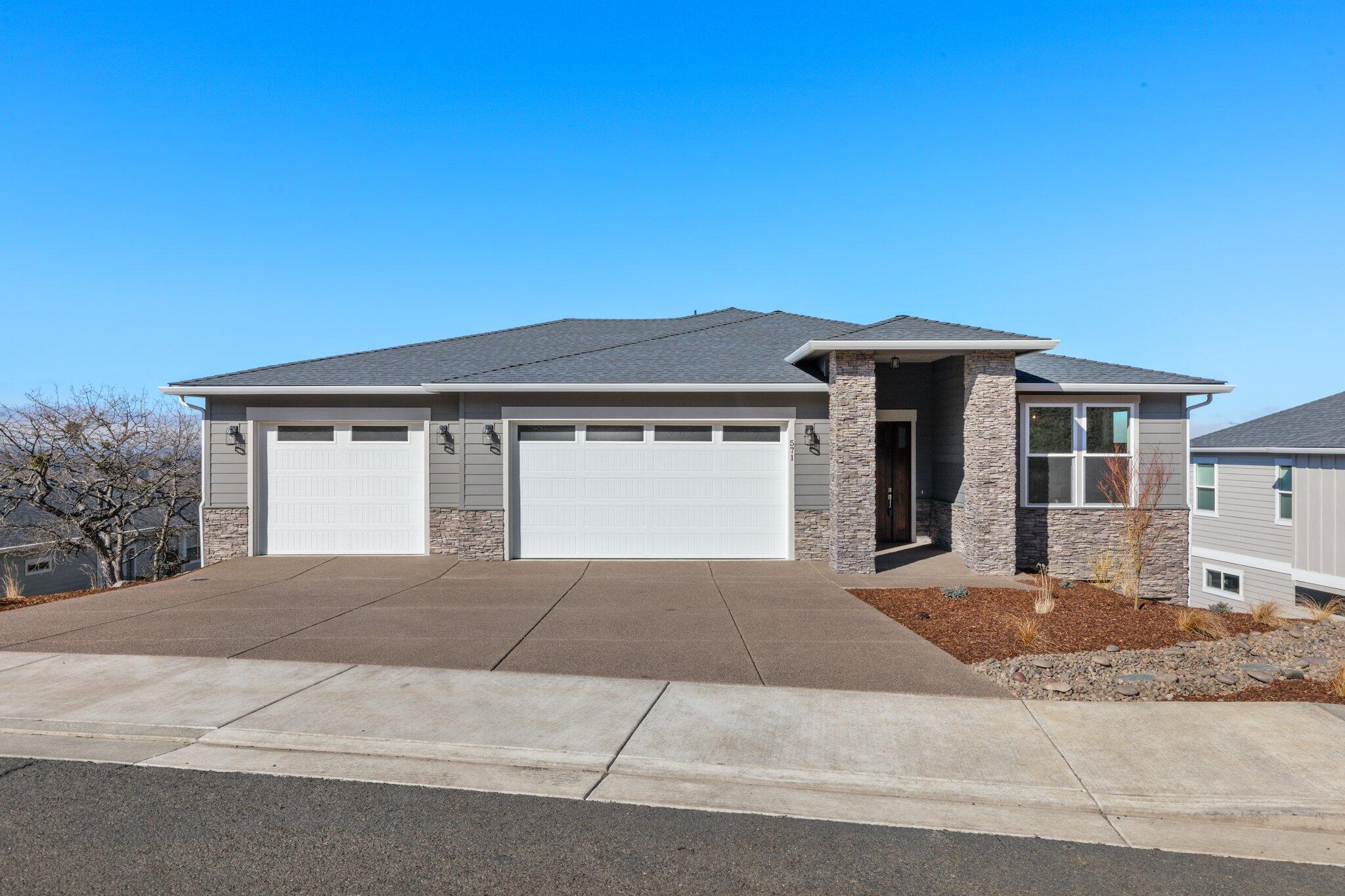 Bella Vista Heights Phases 1 & 2 - Residential