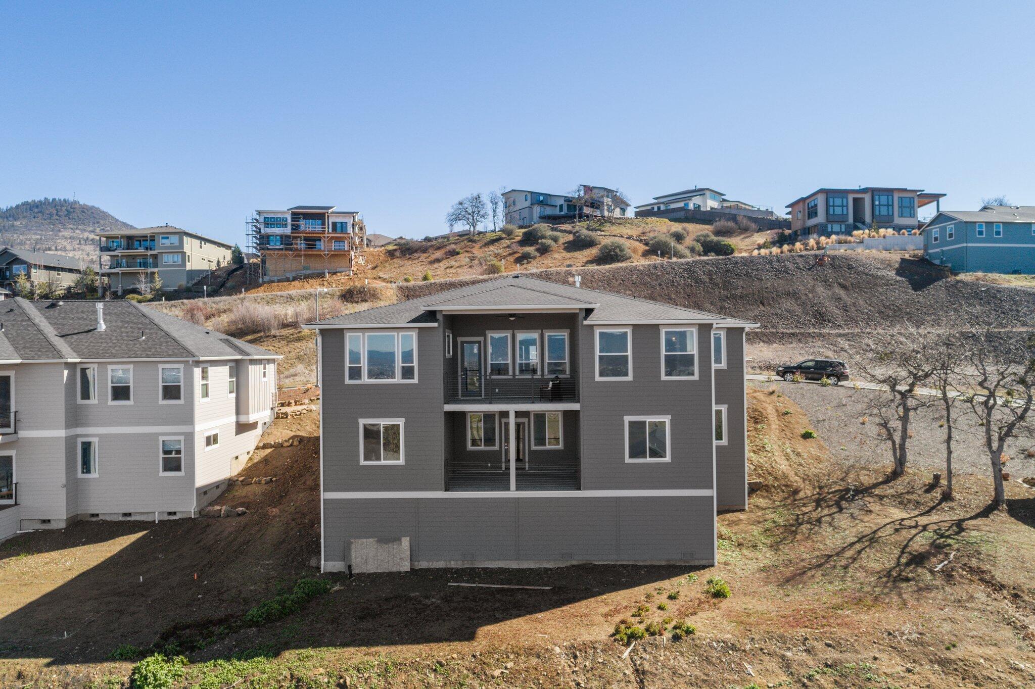 Bella Vista Heights Phases 1 & 2 - Residential