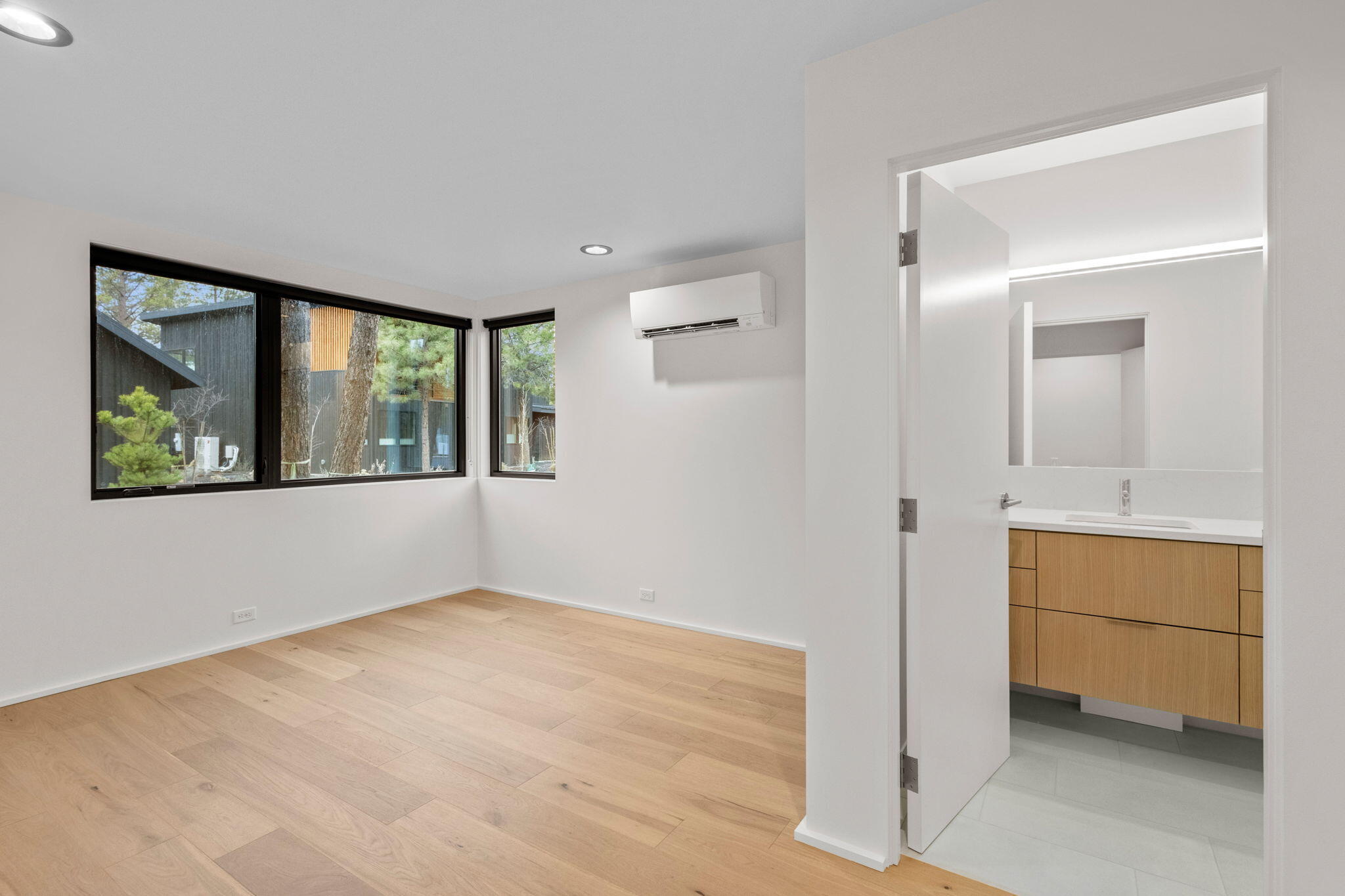 Sisters Woodlands - Residential
