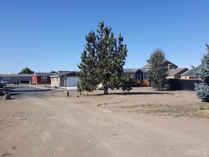 Fantastic location for your New Home! The largest available lot in Aspen Creek on quiet dead end street. Wonderful neighborhood with close proximity to so much... Nolan Town Center, American Legion Park and Amphitheater, Dry canyon walk and bike trails and more. RV storage is Available.
