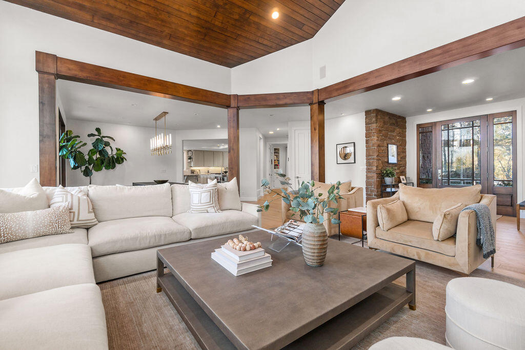 Broken Top - Residential