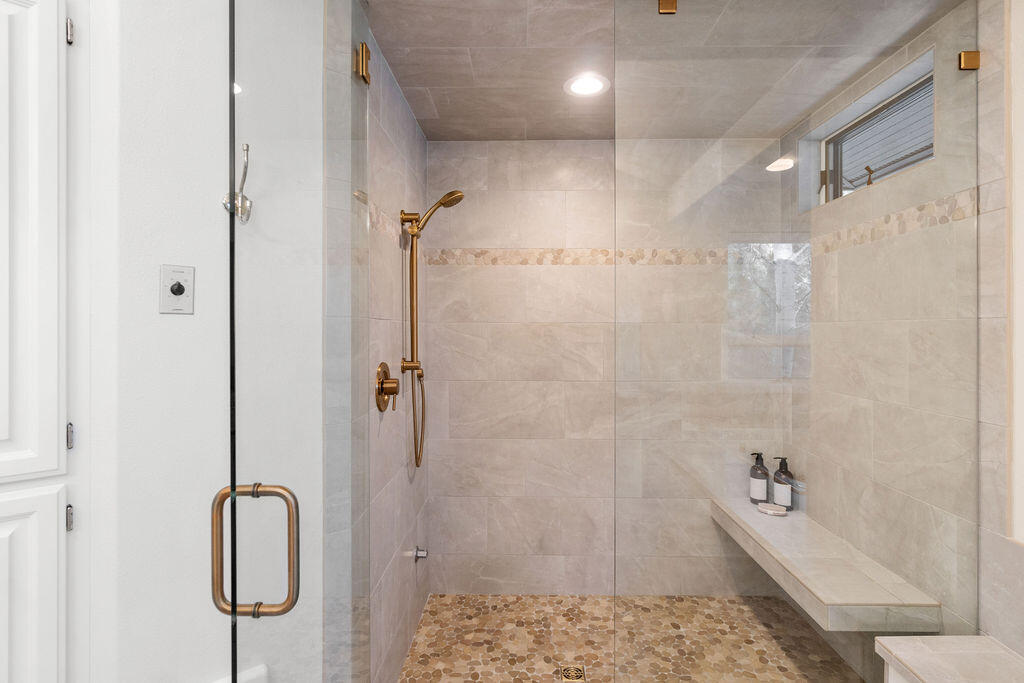 Broken Top - Residential