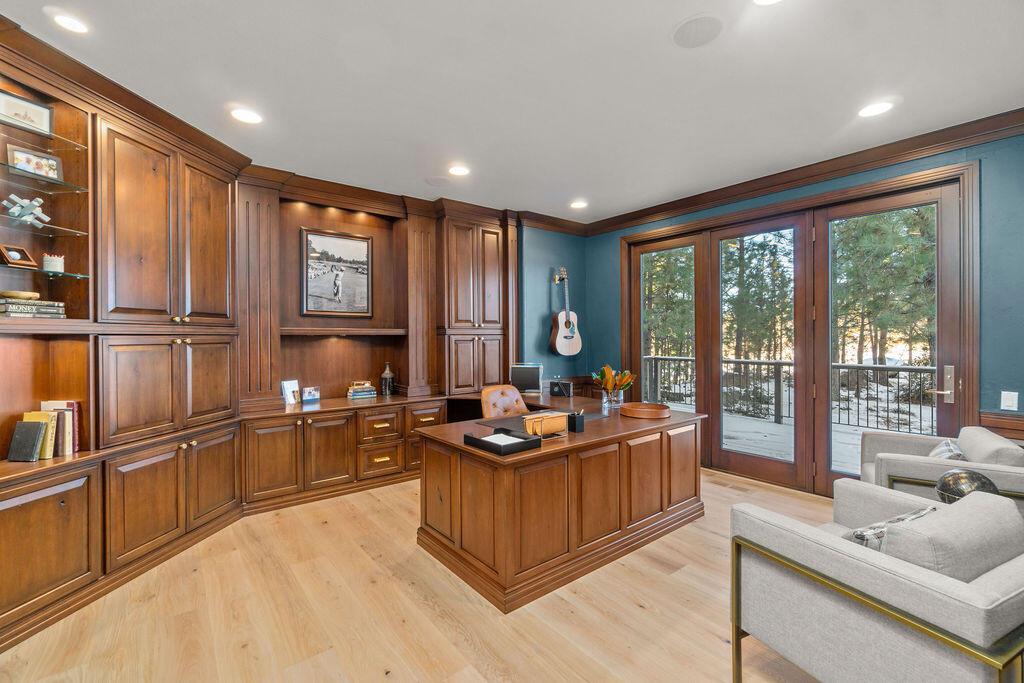 Broken Top - Residential