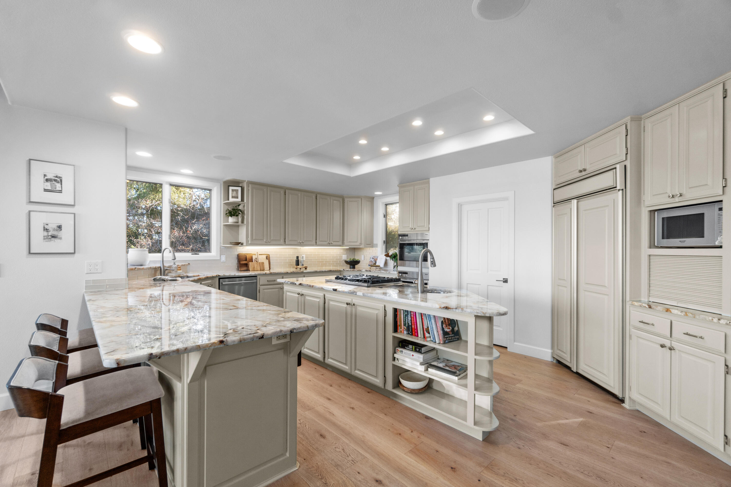 Broken Top - Residential