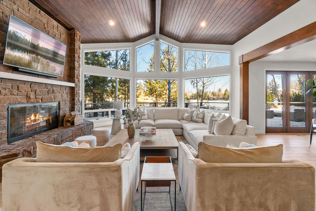 Broken Top - Residential