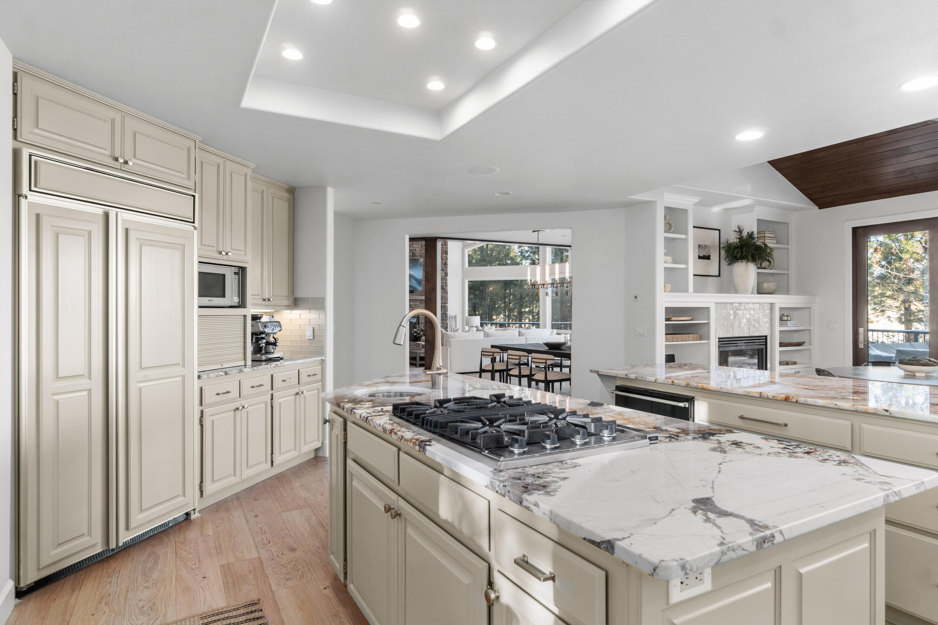 Broken Top - Residential