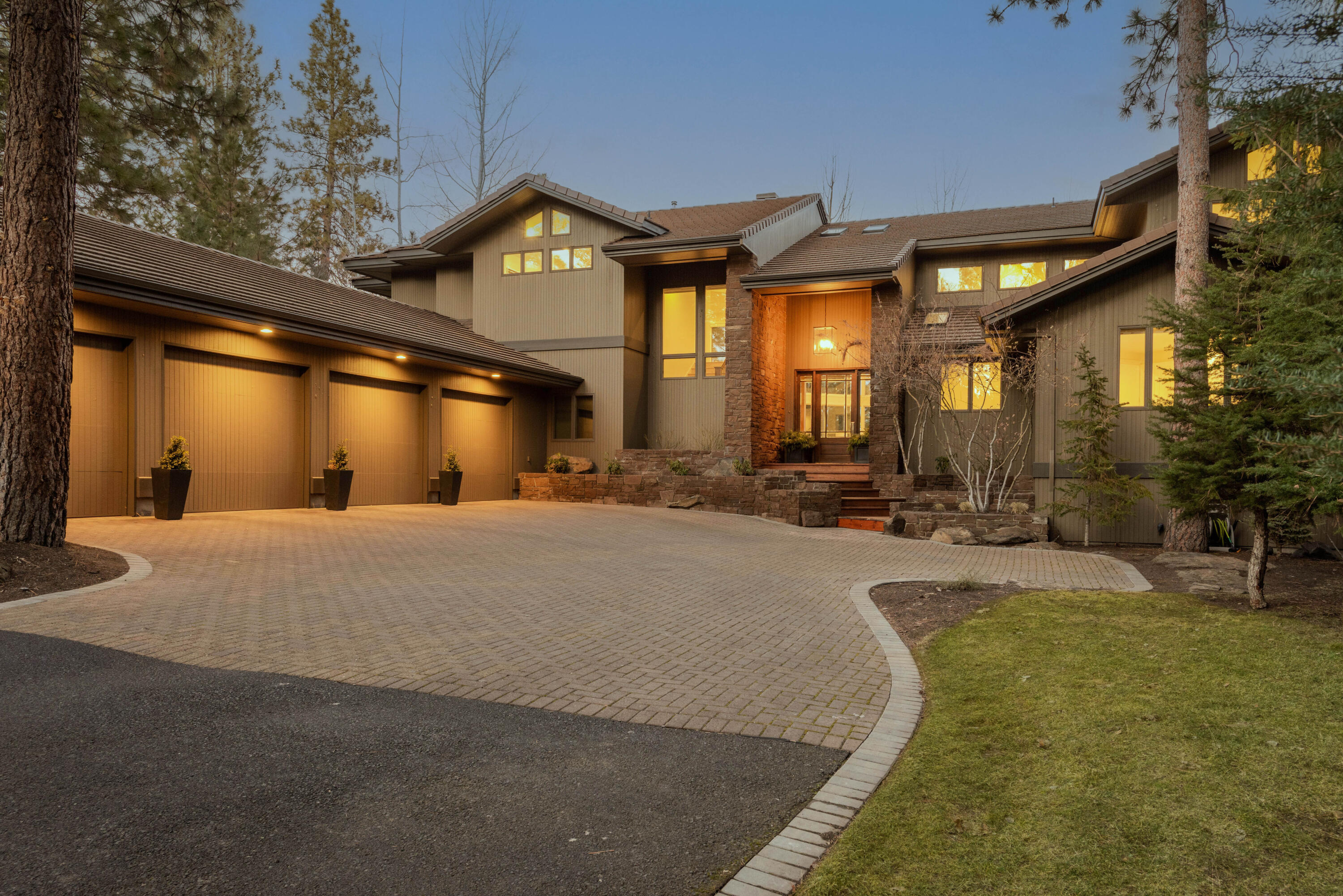 Broken Top - Residential