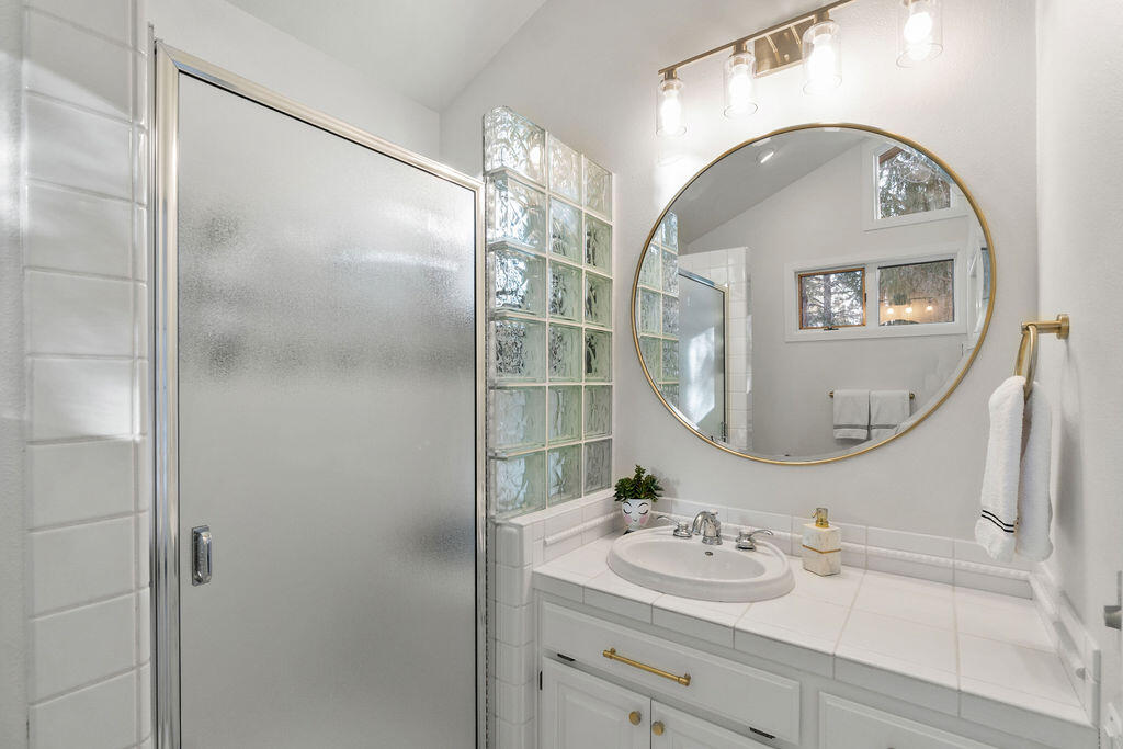 Broken Top - Residential