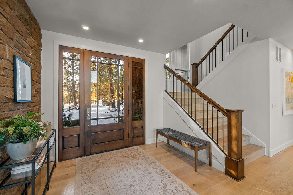 Broken Top - Residential