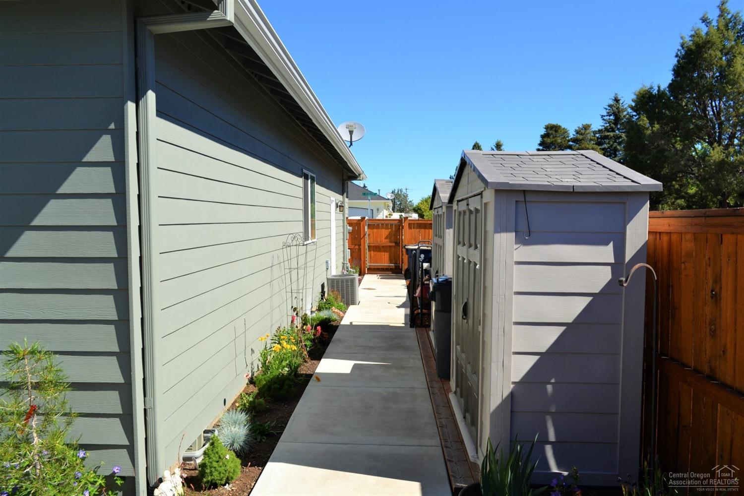Hollow Pine Estate - Residential