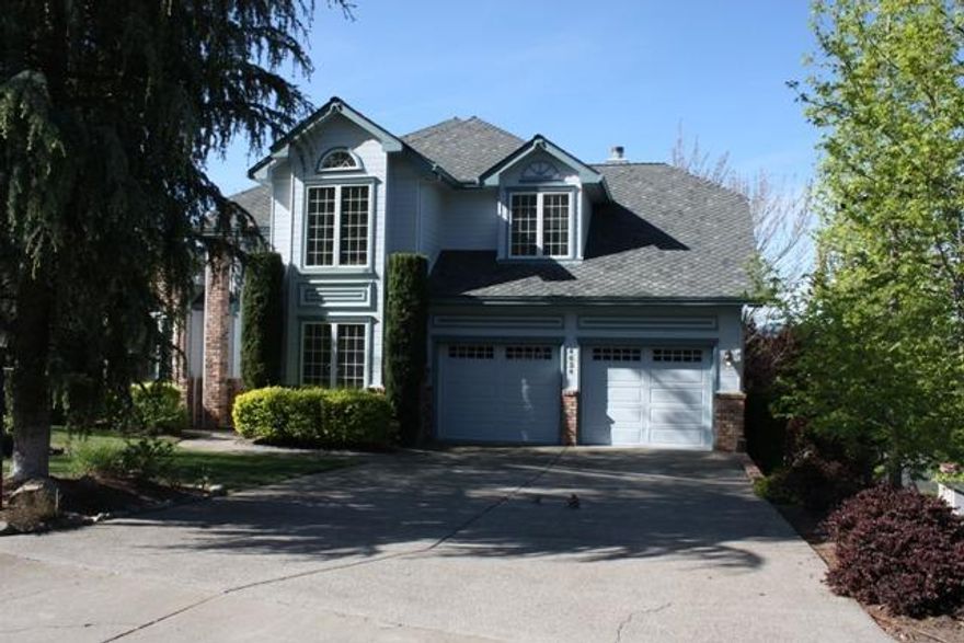 Unobstructed Southern Views! **RV GARAGE** This home is a rare find. Over 2,800 sq. ft. with 4 bedrooms 2.5 baths plus bonus room. wonderful floor plan with family room, living room, plus dining. Eating bar in kitchen with breakfast nook. Large master with walk-in closet and big bathroom with jetted tub and dual vanity. Fresh interior paint, newer roof and exterior paint. Additional 547 Sq. ft. RV garage/workshop. 54'x14' deck with amazing views. All this plus many more custom features. This is a must show. Desirable sought after neighborhood.