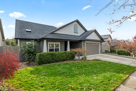 Tiny photo for 3864 Crystal Springs Drive, Medford, OR 97504 (MLS # 220212655)
