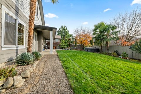 Tiny photo for 3864 Crystal Springs Drive, Medford, OR 97504 (MLS # 220212655)