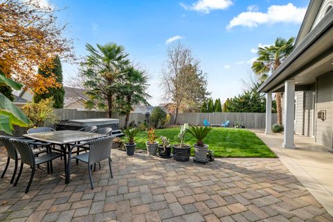 Tiny photo for 3864 Crystal Springs Drive, Medford, OR 97504 (MLS # 220212655)