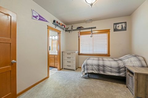 Tiny photo for 3864 Crystal Springs Drive, Medford, OR 97504 (MLS # 220212655)