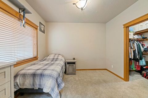 Tiny photo for 3864 Crystal Springs Drive, Medford, OR 97504 (MLS # 220212655)