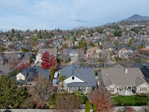 Tiny photo for 3864 Crystal Springs Drive, Medford, OR 97504 (MLS # 220212655)