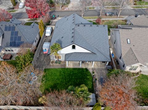 Tiny photo for 3864 Crystal Springs Drive, Medford, OR 97504 (MLS # 220212655)