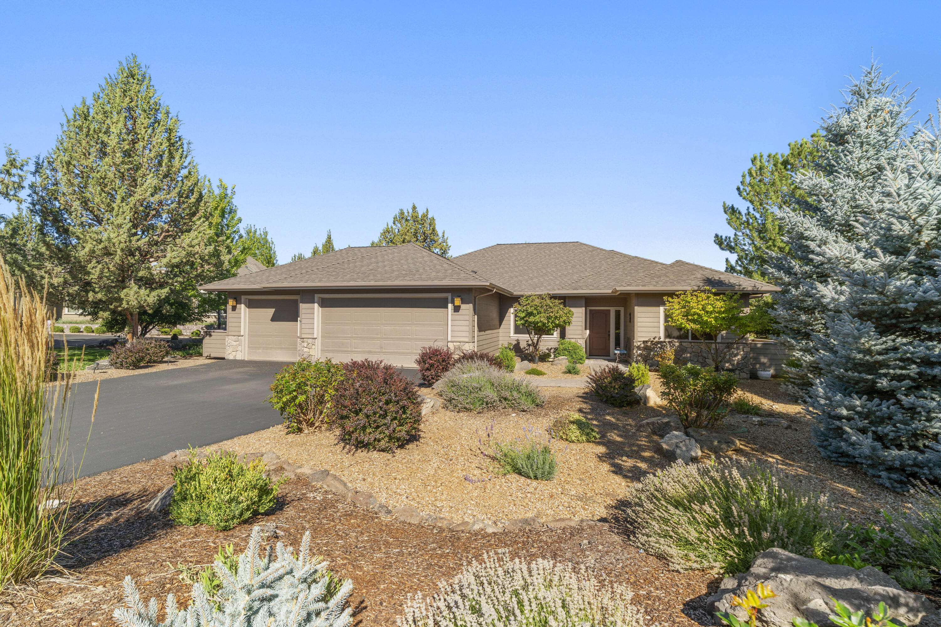 889 Willet Lane