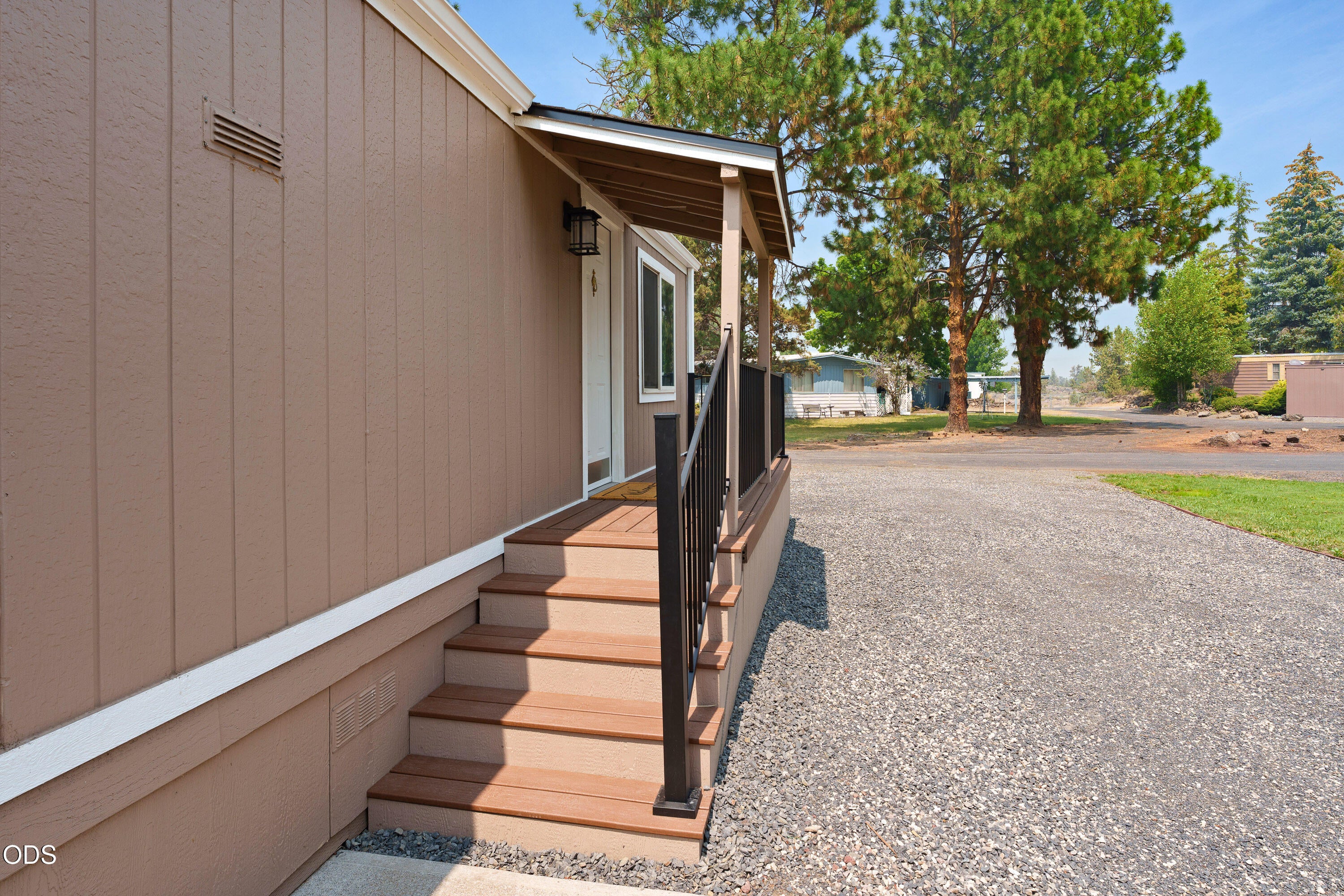 5063 S Highway 97 27