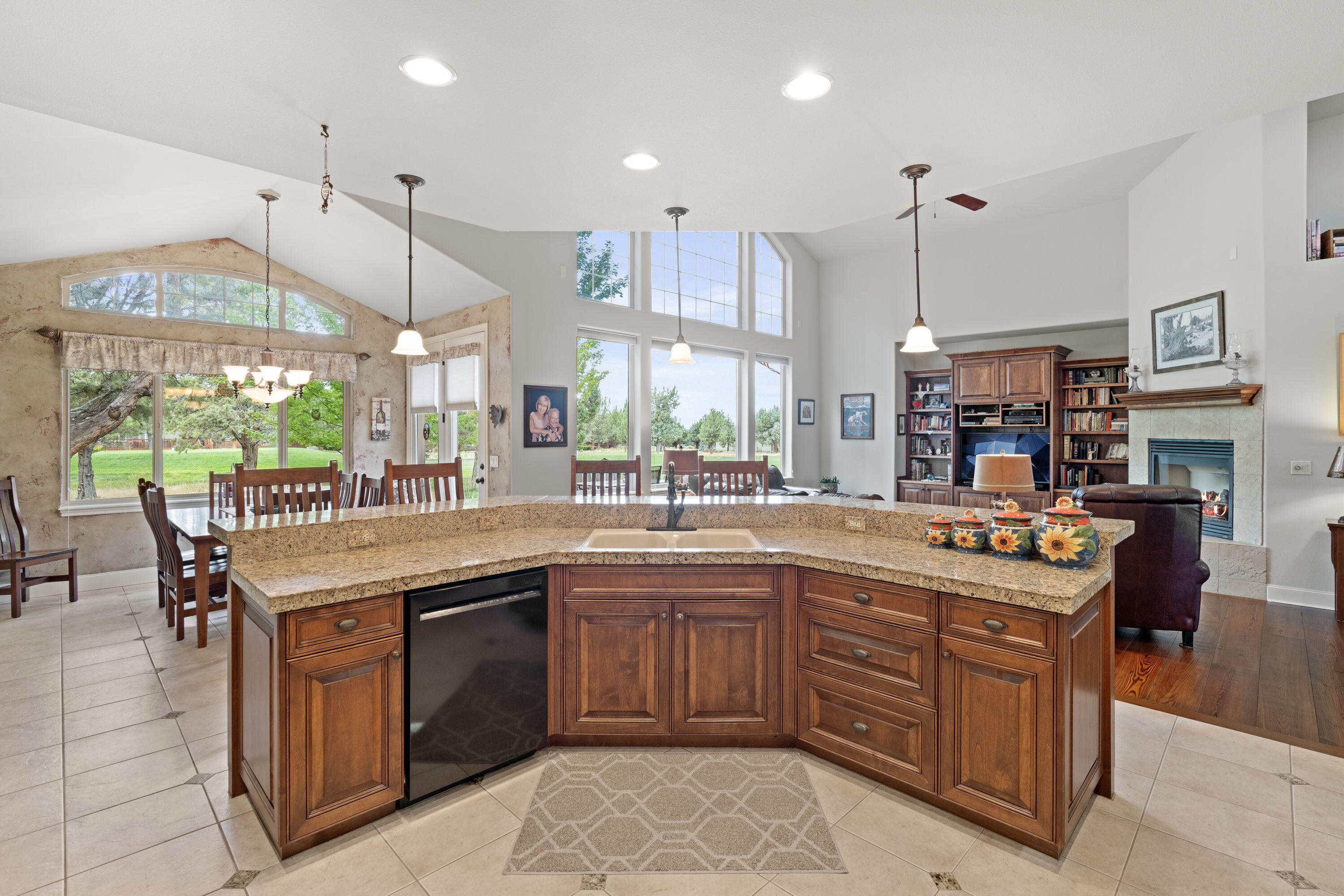 Eagle Crest - Residential