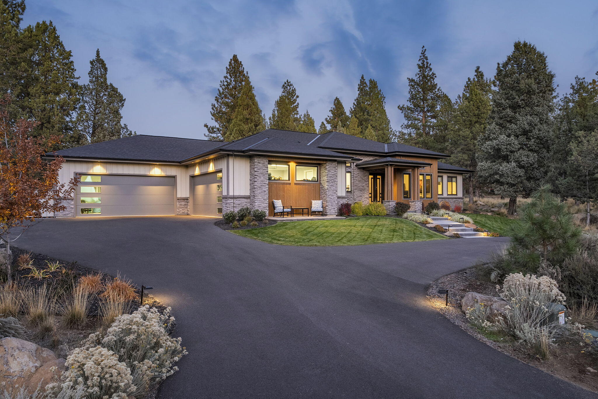 16823 Royal Coachman Drive