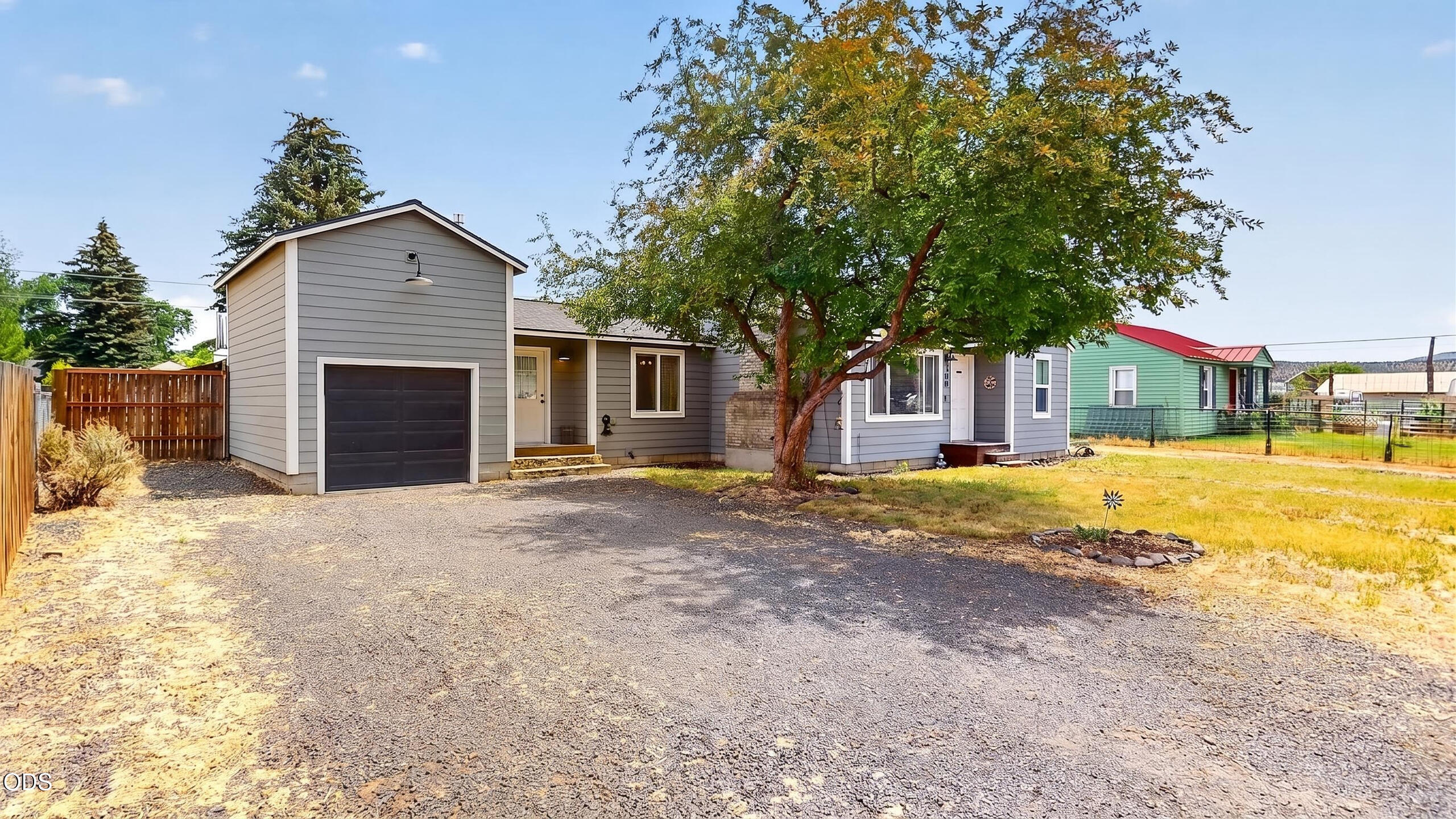 Photo 1 of 33 — 780 SE Dunham Street, Prineville, OR 97754