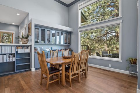 Tiny photo for 69205 Hawksflight Drive, Sisters, OR 97759 (MLS # 220216913)