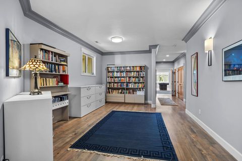 Tiny photo for 69205 Hawksflight Drive, Sisters, OR 97759 (MLS # 220216913)