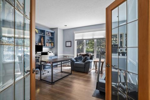 Tiny photo for 69205 Hawksflight Drive, Sisters, OR 97759 (MLS # 220216913)