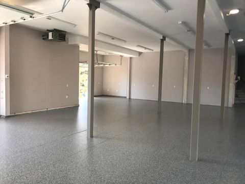 Tiny photo for 69205 Hawksflight Drive, Sisters, OR 97759 (MLS # 220216913)