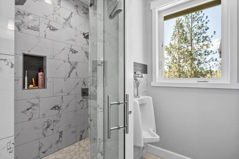 Tiny photo for 69205 Hawksflight Drive, Sisters, OR 97759 (MLS # 220216913)