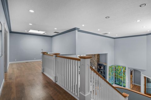 Tiny photo for 69205 Hawksflight Drive, Sisters, OR 97759 (MLS # 220216913)