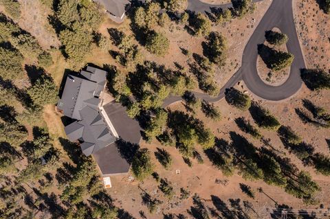 Tiny photo for 69205 Hawksflight Drive, Sisters, OR 97759 (MLS # 220216913)