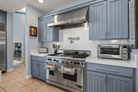 Tiny photo for 69205 Hawksflight Drive, Sisters, OR 97759 (MLS # 220216913)