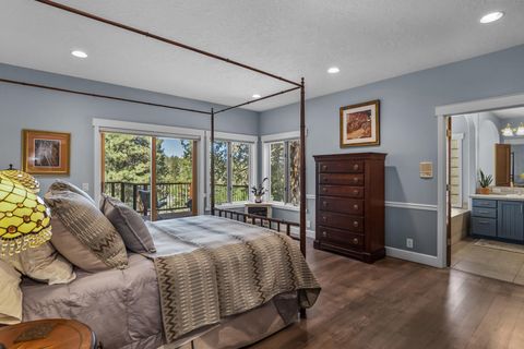 Tiny photo for 69205 Hawksflight Drive, Sisters, OR 97759 (MLS # 220216913)