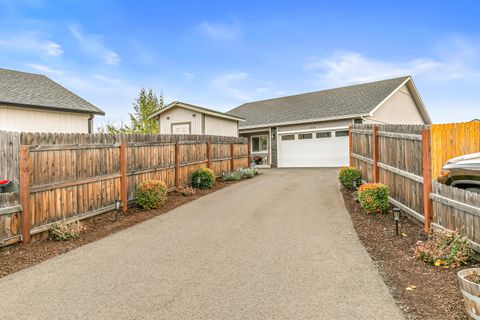 Tiny photo for 3228 Ramie Lane, White City, OR 97503 (MLS # 220211899)