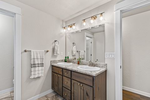 Tiny photo for 3228 Ramie Lane, White City, OR 97503 (MLS # 220211899)