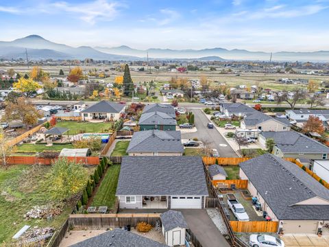 Tiny photo for 3228 Ramie Lane, White City, OR 97503 (MLS # 220211899)