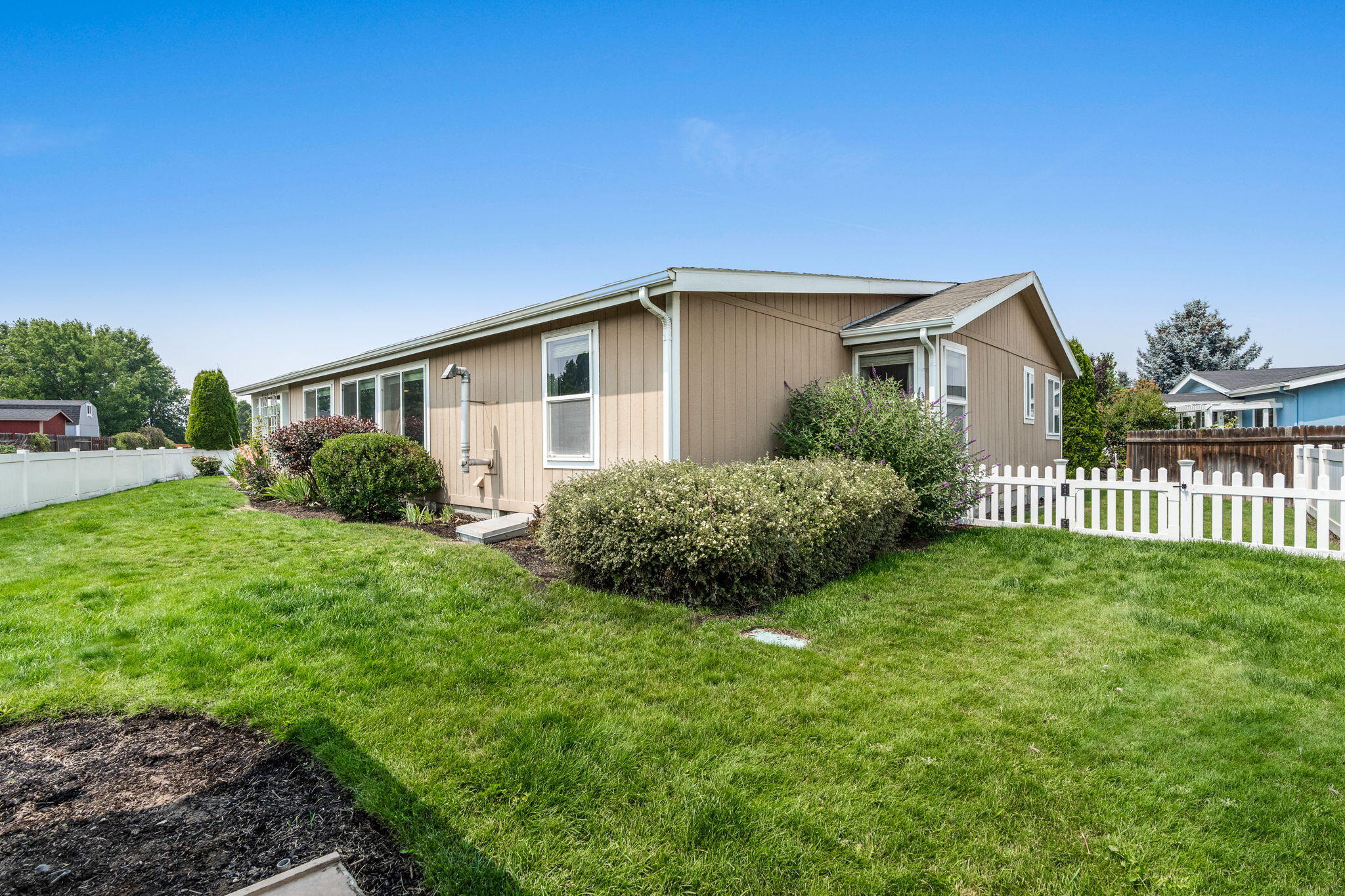 Ni Lah Sha Village - Residential