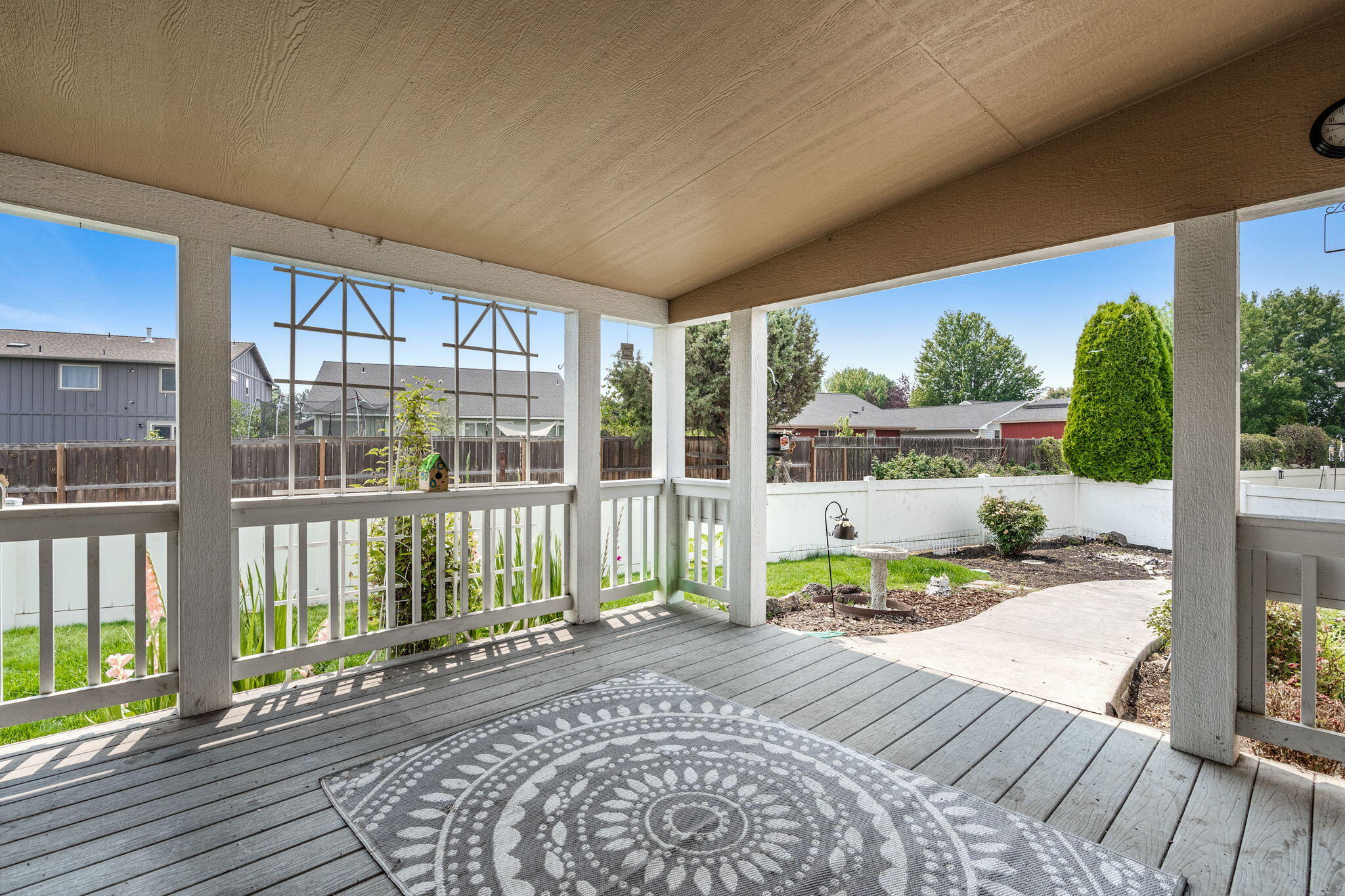 Ni Lah Sha Village - Residential