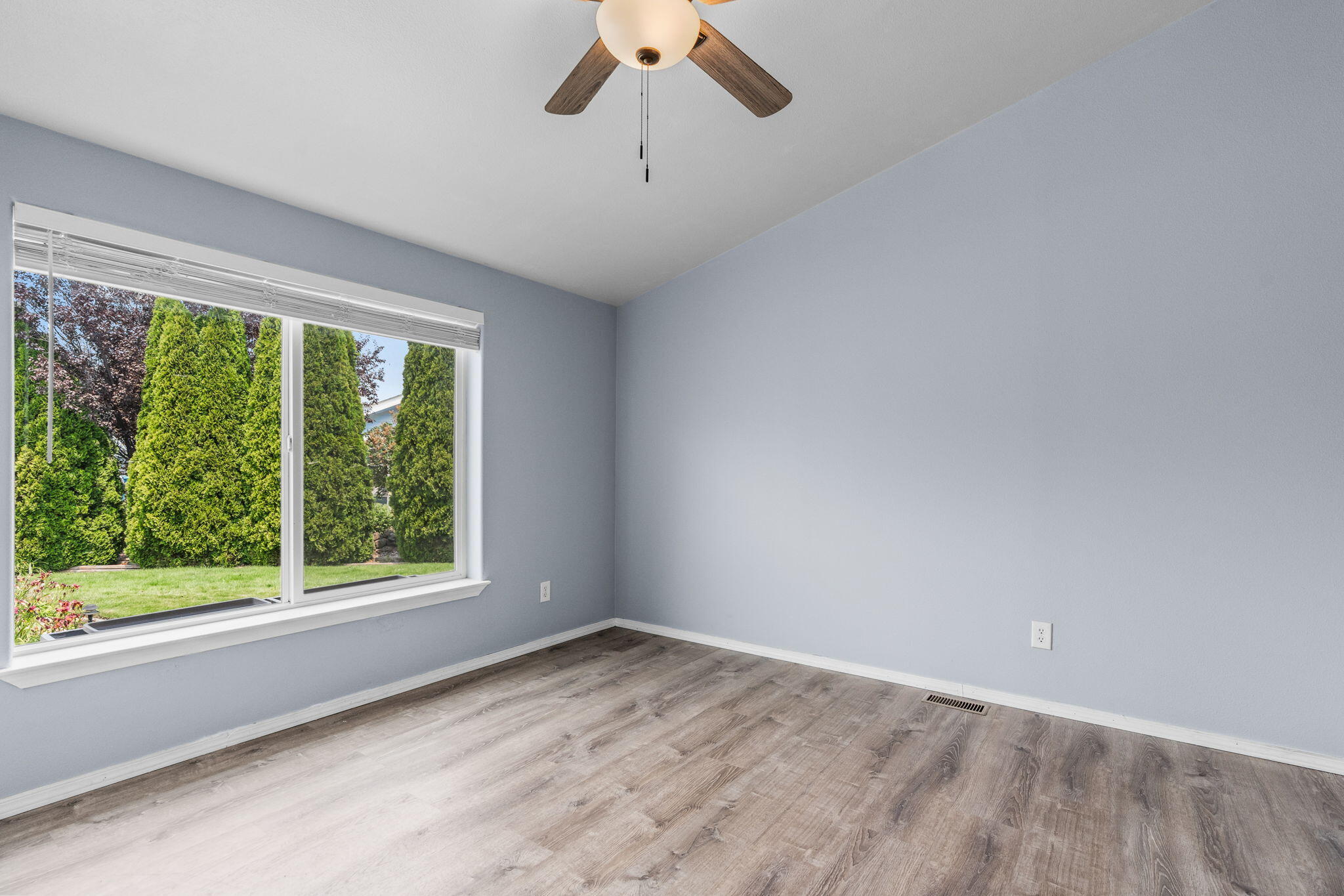 Ni Lah Sha Village - Residential