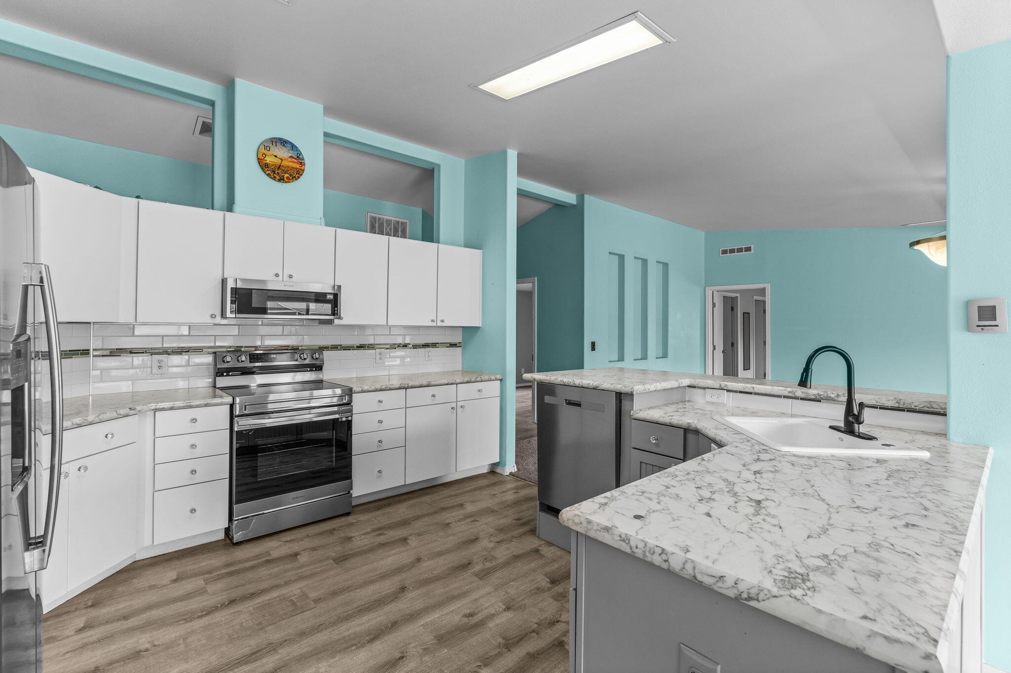 Ni Lah Sha Village - Residential