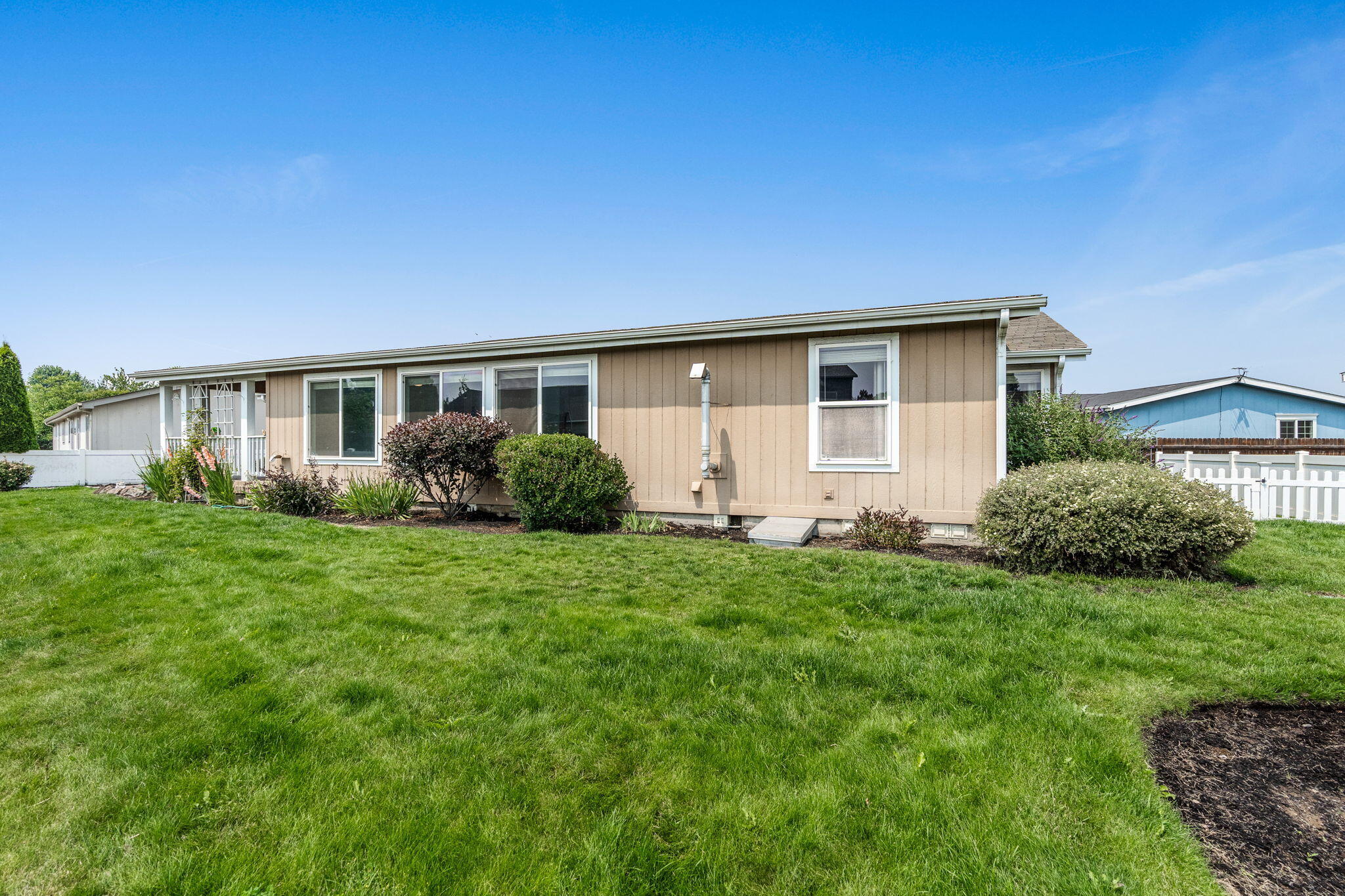 Ni Lah Sha Village - Residential