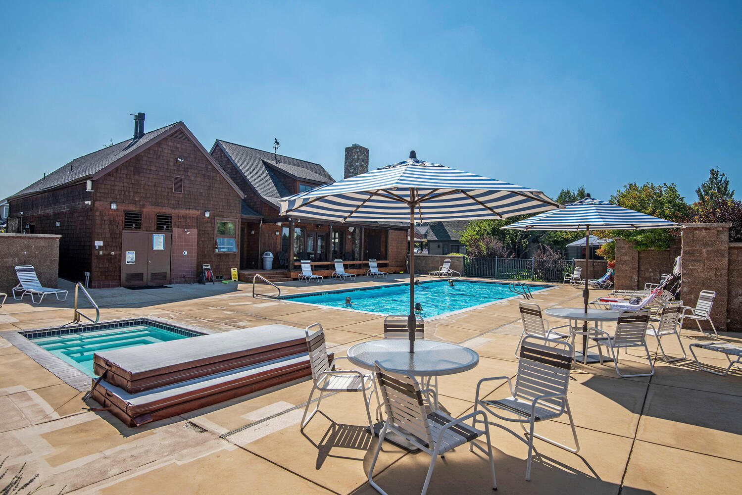 Pine Meadow Vill - Residential