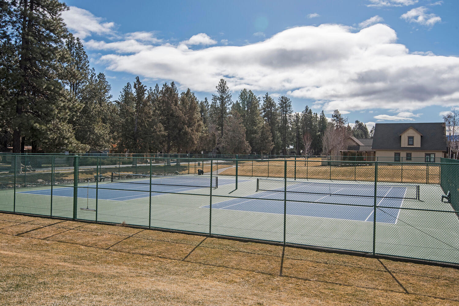 Pine Meadow Vill - Residential