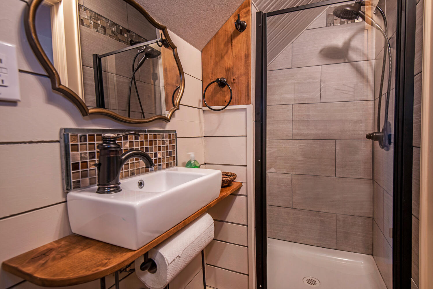 Pine Meadow Vill - Residential