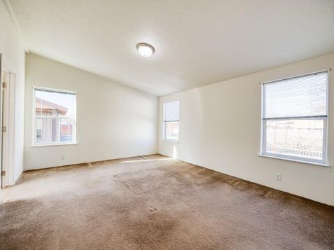 Tiny photo for 3218 Summers Lane, Klamath Falls, OR 97603 (MLS # 220213903)