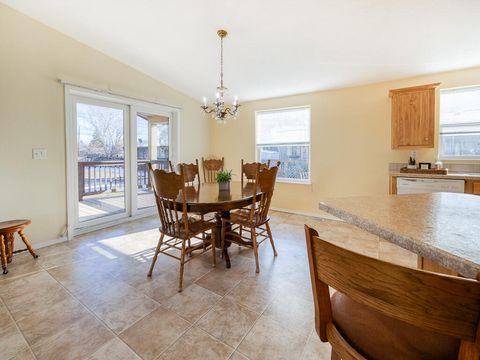 Tiny photo for 3218 Summers Lane, Klamath Falls, OR 97603 (MLS # 220213903)